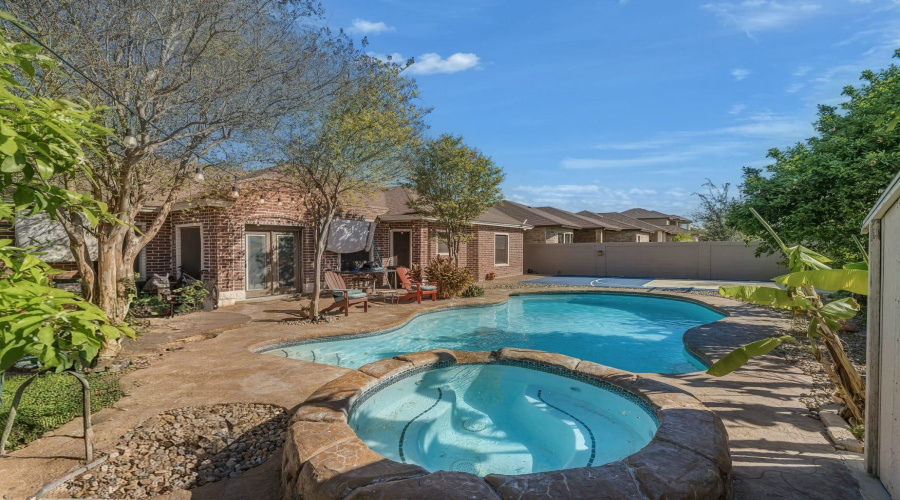 5103 Shark Bay Rd, Laredo, Texas 78041, 4 Bedrooms Bedrooms, 8 Rooms Rooms,2 BathroomsBathrooms,Residential,For Sale,5103 Shark Bay Rd,20261280