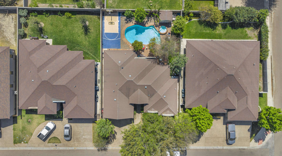 5103 Shark Bay Rd, Laredo, Texas 78041, 4 Bedrooms Bedrooms, 8 Rooms Rooms,2 BathroomsBathrooms,Residential,For Sale,5103 Shark Bay Rd,20261280