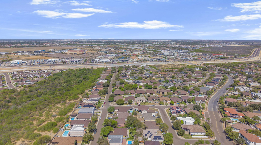 5103 Shark Bay Rd, Laredo, Texas 78041, 4 Bedrooms Bedrooms, 8 Rooms Rooms,2 BathroomsBathrooms,Residential,For Sale,5103 Shark Bay Rd,20261280