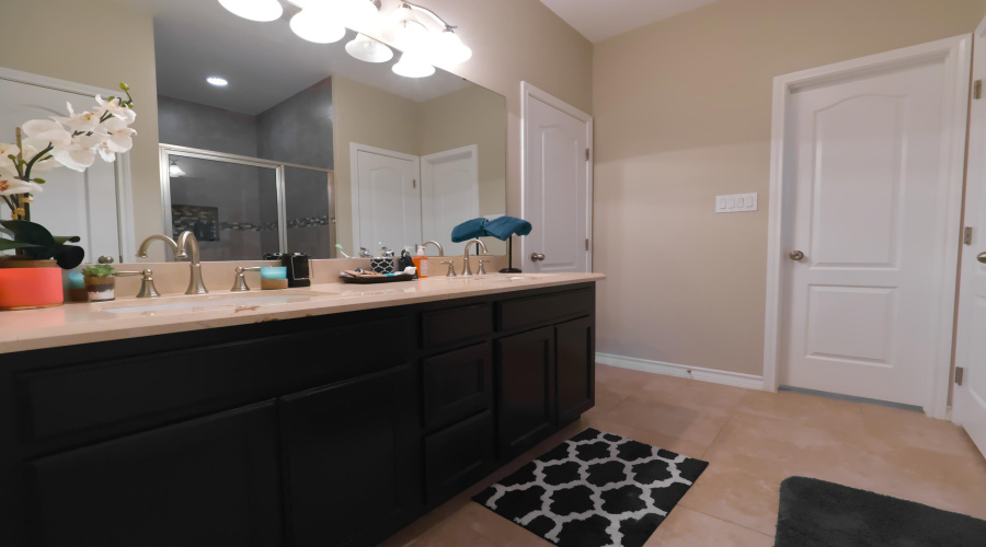 6304 Ramin Ct, Laredo, Texas 78045, 3 Bedrooms Bedrooms, 6 Rooms Rooms,2 BathroomsBathrooms,Residential,For Sale,6304 Ramin Ct,20261285