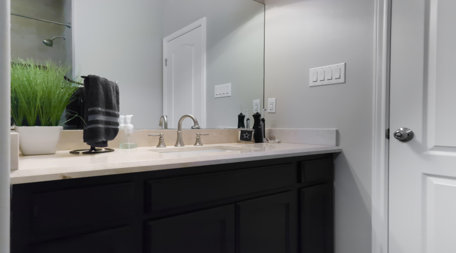 6304 Ramin Ct, Laredo, Texas 78045, 3 Bedrooms Bedrooms, 6 Rooms Rooms,2 BathroomsBathrooms,Residential,For Sale,6304 Ramin Ct,20261285