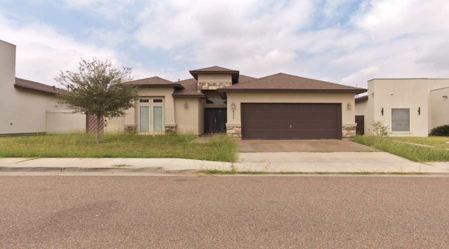 6304 Ramin Ct, Laredo, Texas 78045, 3 Bedrooms Bedrooms, 6 Rooms Rooms,2 BathroomsBathrooms,Residential,For Sale,6304 Ramin Ct,20261285