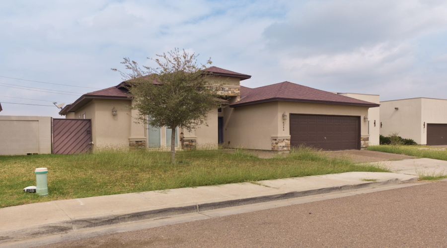 6304 Ramin Ct, Laredo, Texas 78045, 3 Bedrooms Bedrooms, 6 Rooms Rooms,2 BathroomsBathrooms,Residential,For Sale,6304 Ramin Ct,20261285