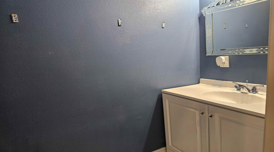 7215 Lake Victoria Rd, Laredo, Texas 78041, 3 Bedrooms Bedrooms, 6 Rooms Rooms,2 BathroomsBathrooms,Residential,For Sale,7215 Lake Victoria Rd,20261286