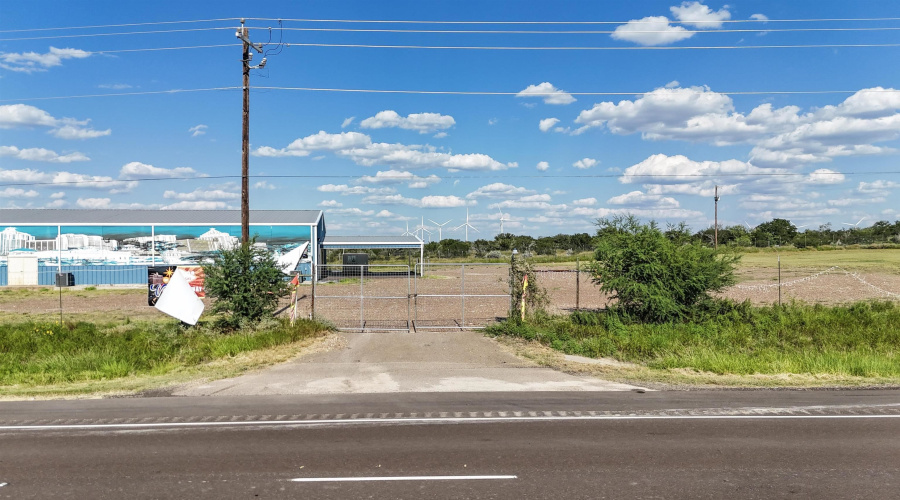 5023 S U.S. Hwy 83, FALCON, Texas 78564, 1 Bedroom Bedrooms, 51 Rooms Rooms,4 BathroomsBathrooms,Commercial/industrial,For Sale,5023 S U.S. Hwy 83,20261294