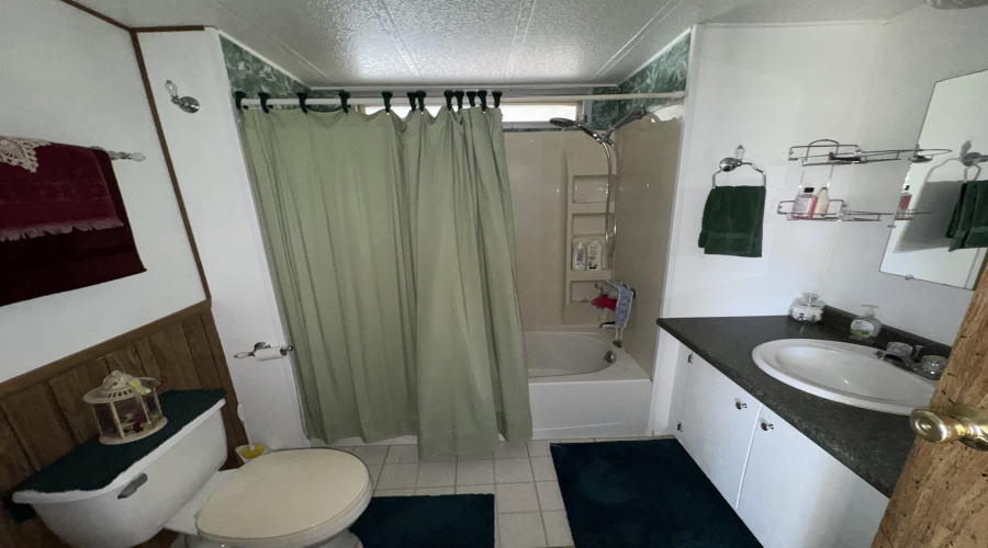 102 Blossum Blvd., ZAPATA, Texas 78076, 2 Bedrooms Bedrooms, 4 Rooms Rooms,1 BathroomBathrooms,Residential,For Sale,102 Blossum Blvd.,20261288