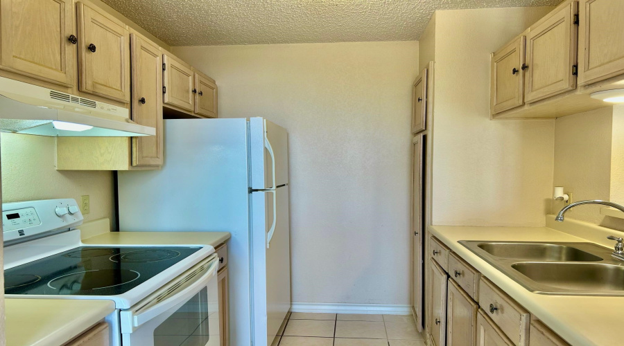 201 Martingale Ln, Laredo, Texas 78041, 2 Bedrooms Bedrooms, 5 Rooms Rooms,2 BathroomsBathrooms,Residential,For Rent,201 Martingale Ln,20261290