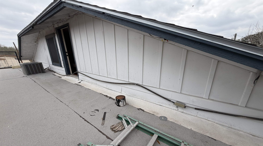 1302 West Lucille, Hebbronville, Texas 78361, 4 Bedrooms Bedrooms, 7 Rooms Rooms,2 BathroomsBathrooms,Residential,For Sale,1302 West Lucille,20261291