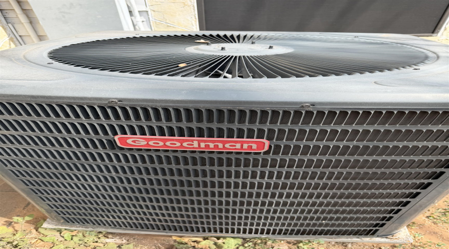 1302 West Lucille, Hebbronville, Texas 78361, 4 Bedrooms Bedrooms, 7 Rooms Rooms,2 BathroomsBathrooms,Residential,For Sale,1302 West Lucille,20261291