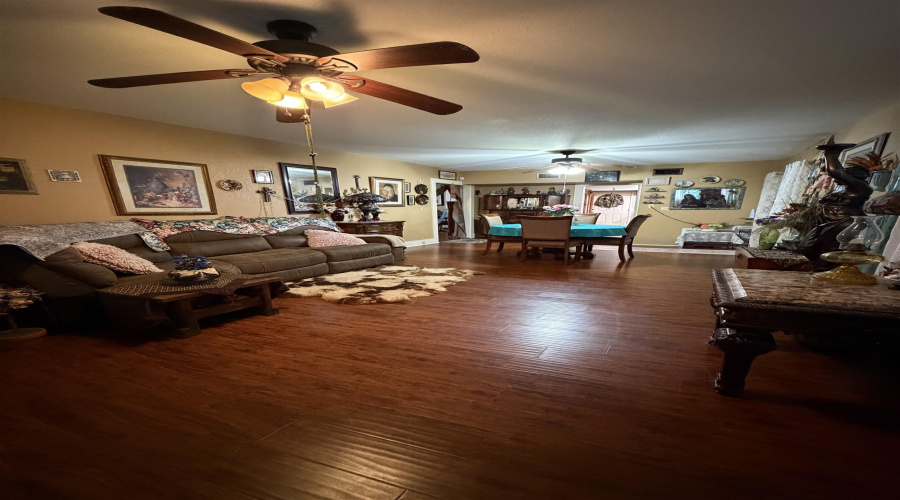 1302 West Lucille, Hebbronville, Texas 78361, 4 Bedrooms Bedrooms, 7 Rooms Rooms,2 BathroomsBathrooms,Residential,For Sale,1302 West Lucille,20261291