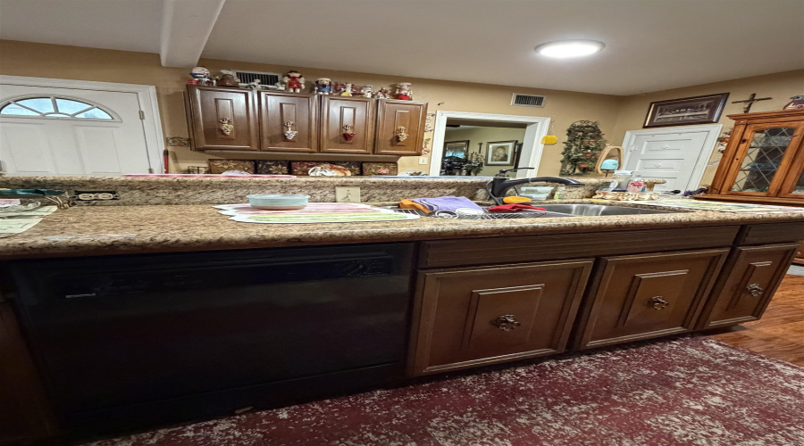 1302 West Lucille, Hebbronville, Texas 78361, 4 Bedrooms Bedrooms, 7 Rooms Rooms,2 BathroomsBathrooms,Residential,For Sale,1302 West Lucille,20261291