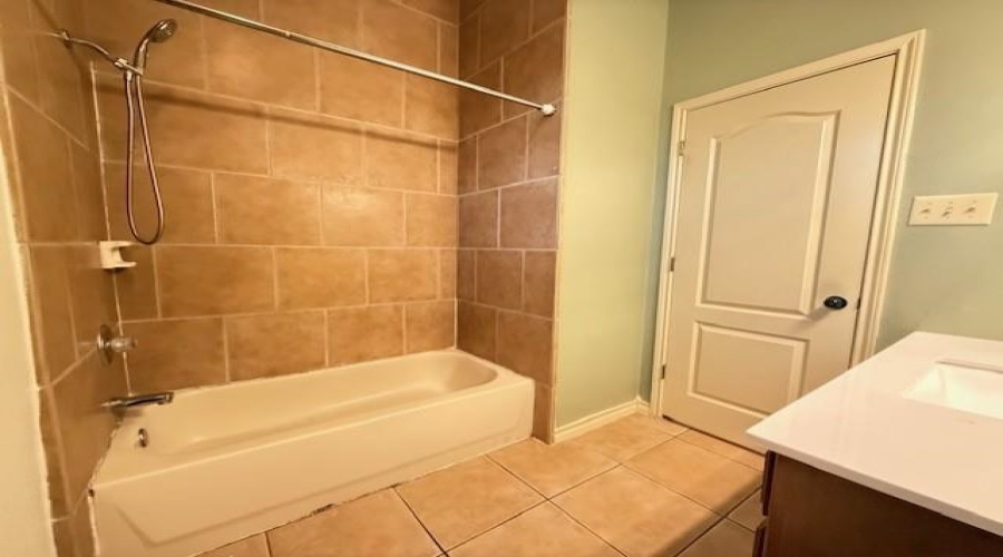 2912 Sundance Lp, Laredo, Texas 78045-8481, 3 Bedrooms Bedrooms, 6 Rooms Rooms,2 BathroomsBathrooms,Residential,For Rent,2912 Sundance Lp,20261292