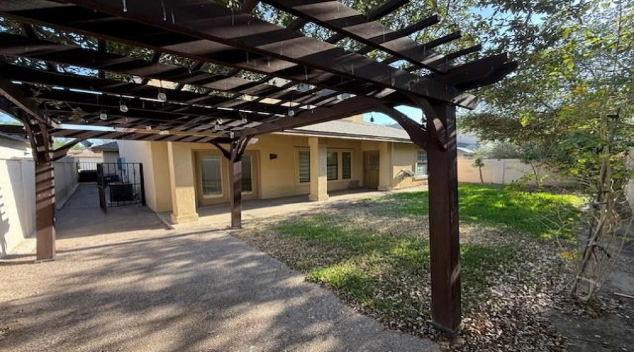 2912 Sundance Lp, Laredo, Texas 78045-8481, 3 Bedrooms Bedrooms, 6 Rooms Rooms,2 BathroomsBathrooms,Residential,For Rent,2912 Sundance Lp,20261292