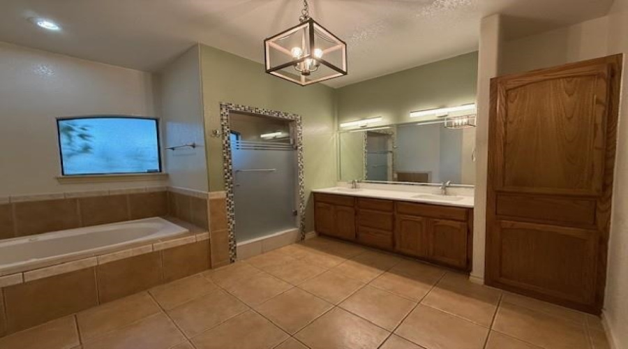 2912 Sundance Lp, Laredo, Texas 78045-8481, 3 Bedrooms Bedrooms, 6 Rooms Rooms,2 BathroomsBathrooms,Residential,For Rent,2912 Sundance Lp,20261292