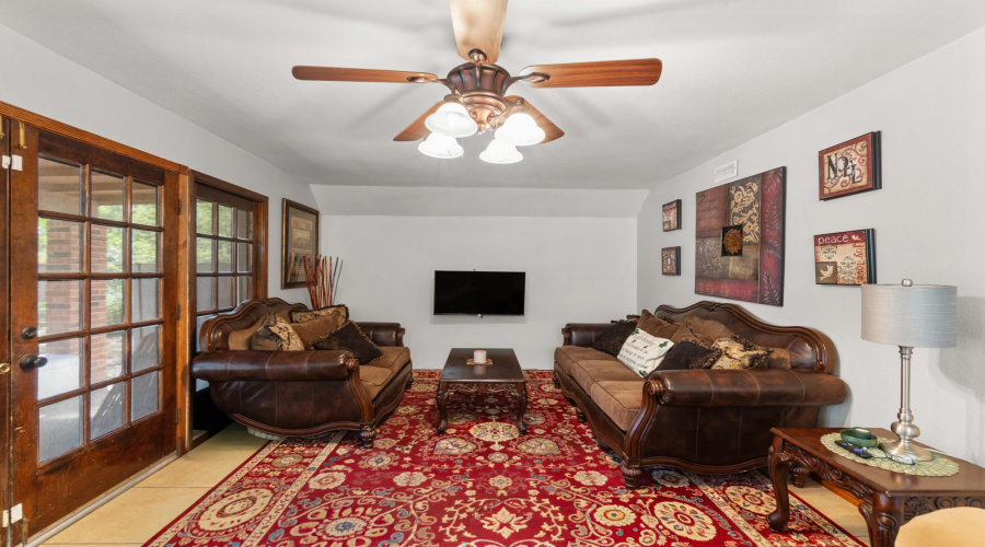 509 Surrey Rd, Laredo, Texas 78041, 4 Bedrooms Bedrooms, 8 Rooms Rooms,2 BathroomsBathrooms,Residential,For Sale,509 Surrey Rd,20261293