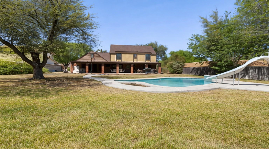 509 Surrey Rd, Laredo, Texas 78041, 4 Bedrooms Bedrooms, 8 Rooms Rooms,2 BathroomsBathrooms,Residential,For Sale,509 Surrey Rd,20261293