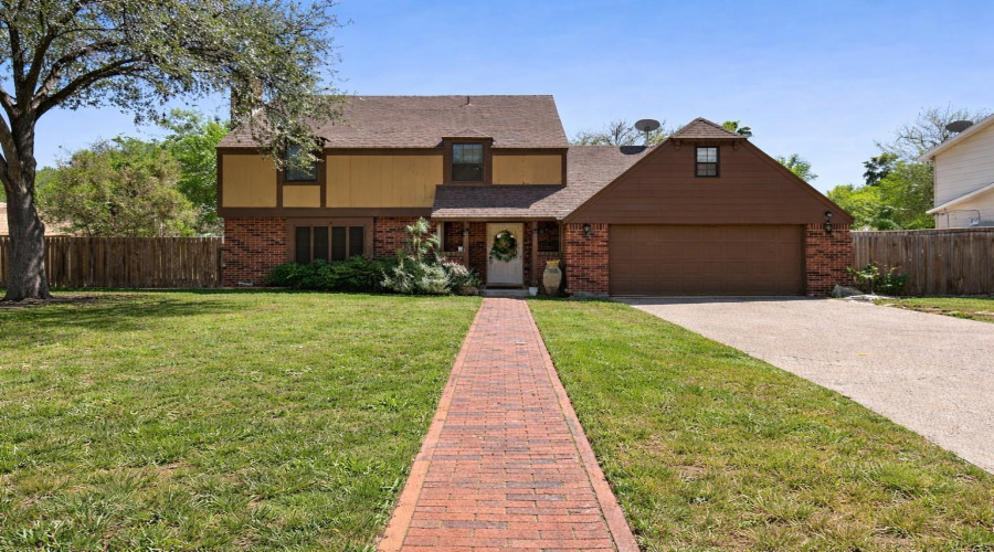 509 Surrey Rd, Laredo, Texas 78041, 4 Bedrooms Bedrooms, 8 Rooms Rooms,2 BathroomsBathrooms,Residential,For Sale,509 Surrey Rd,20261293