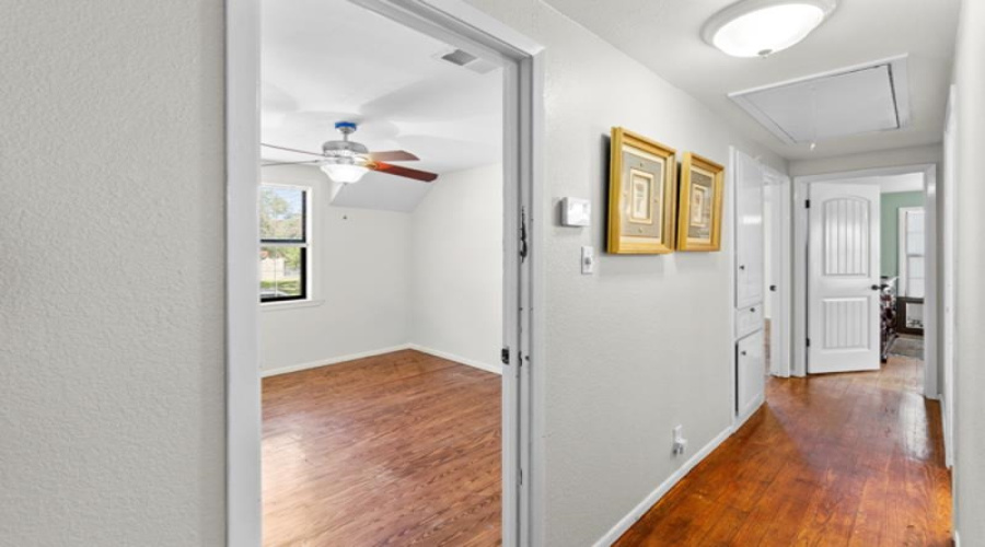 509 Surrey Rd, Laredo, Texas 78041, 4 Bedrooms Bedrooms, 8 Rooms Rooms,2 BathroomsBathrooms,Residential,For Sale,509 Surrey Rd,20261293