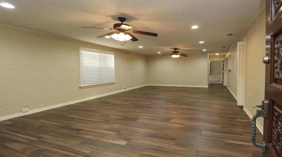 2504 Clark Blvd, Laredo, Texas 78043, 3 Bedrooms Bedrooms, 7 Rooms Rooms,2 BathroomsBathrooms,Residential,For Rent,2504 Clark Blvd,20261296