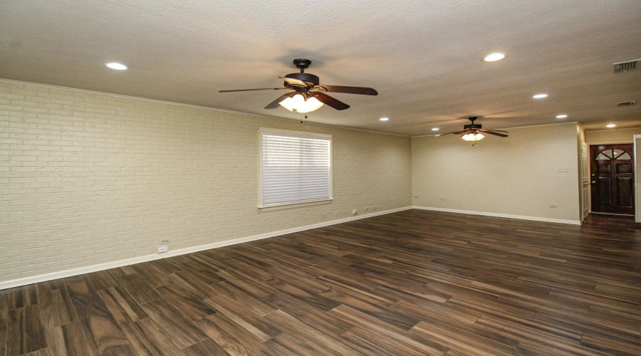 2504 Clark Blvd, Laredo, Texas 78043, 3 Bedrooms Bedrooms, 7 Rooms Rooms,2 BathroomsBathrooms,Residential,For Rent,2504 Clark Blvd,20261296