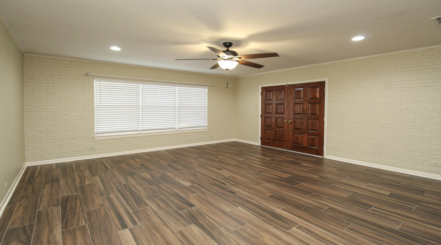 2504 Clark Blvd, Laredo, Texas 78043, 3 Bedrooms Bedrooms, 7 Rooms Rooms,2 BathroomsBathrooms,Residential,For Rent,2504 Clark Blvd,20261296