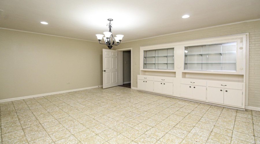 2504 Clark Blvd, Laredo, Texas 78043, 3 Bedrooms Bedrooms, 7 Rooms Rooms,2 BathroomsBathrooms,Residential,For Rent,2504 Clark Blvd,20261296