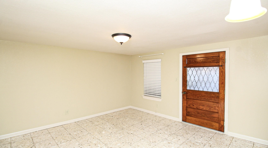 2504 Clark Blvd, Laredo, Texas 78043, 3 Bedrooms Bedrooms, 7 Rooms Rooms,2 BathroomsBathrooms,Residential,For Rent,2504 Clark Blvd,20261296