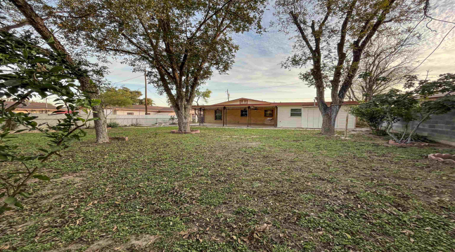 2504 Clark Blvd, Laredo, Texas 78043, 3 Bedrooms Bedrooms, 7 Rooms Rooms,2 BathroomsBathrooms,Residential,For Rent,2504 Clark Blvd,20261296