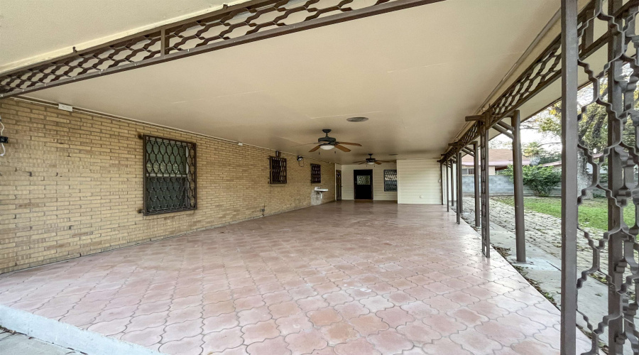 2504 Clark Blvd, Laredo, Texas 78043, 3 Bedrooms Bedrooms, 7 Rooms Rooms,2 BathroomsBathrooms,Residential,For Rent,2504 Clark Blvd,20261296