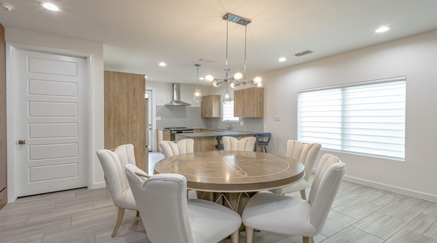 423 Deer Path Loop, Laredo, Texas 78045, 4 Bedrooms Bedrooms, 7 Rooms Rooms,2 BathroomsBathrooms,Residential,For Rent,423 Deer Path Loop,20261297