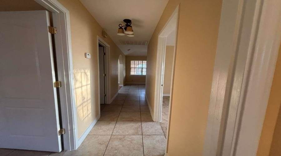 224 S Espana Dr., Laredo, Texas 78043, 3 Bedrooms Bedrooms, 6 Rooms Rooms,2 BathroomsBathrooms,Residential,For Sale,224 S Espana Dr.,20261298