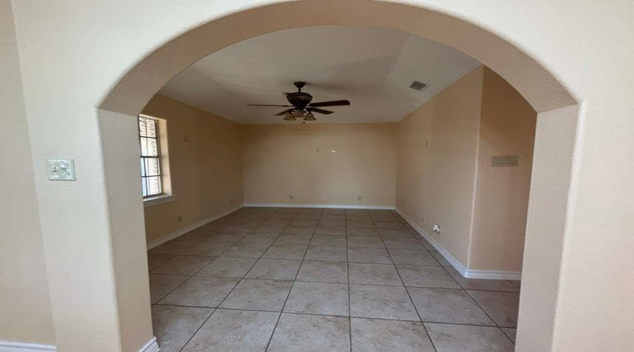 224 S Espana Dr., Laredo, Texas 78043, 3 Bedrooms Bedrooms, 6 Rooms Rooms,2 BathroomsBathrooms,Residential,For Sale,224 S Espana Dr.,20261298
