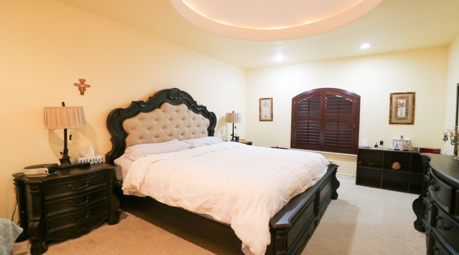 208 Crater Lake Dr, LAREDO, Texas 78041, 4 Bedrooms Bedrooms, 11 Rooms Rooms,4 BathroomsBathrooms,Residential,For Sale,208 Crater Lake Dr,20261299