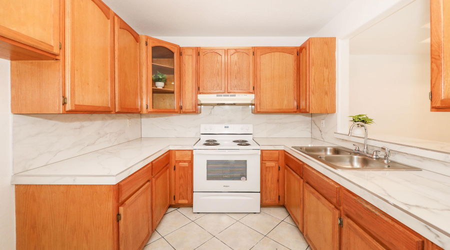 1000 Ranchway Dr, Laredo, Texas 78045, 3 Bedrooms Bedrooms, 6 Rooms Rooms,3 BathroomsBathrooms,Residential,For Rent,1000 Ranchway Dr,20261301