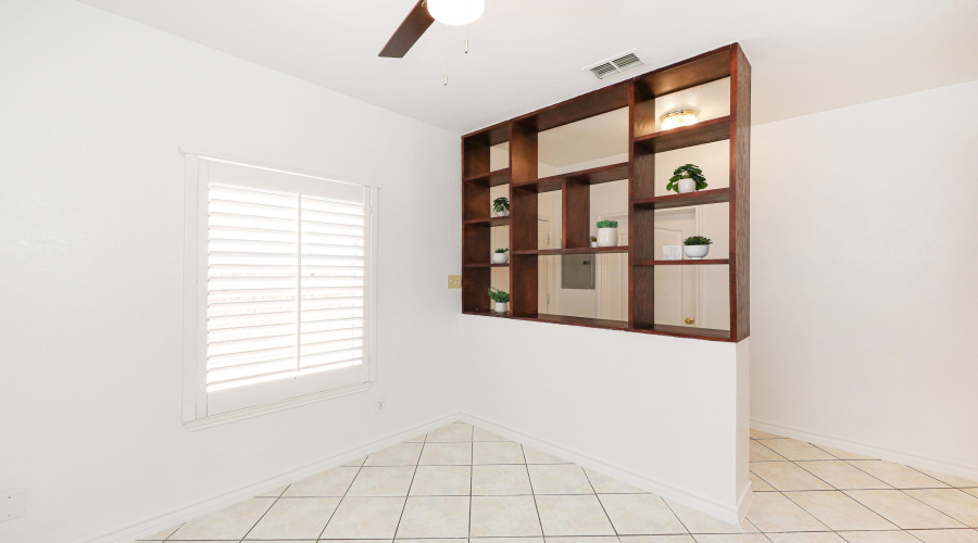 1000 Ranchway Dr, Laredo, Texas 78045, 3 Bedrooms Bedrooms, 6 Rooms Rooms,3 BathroomsBathrooms,Residential,For Rent,1000 Ranchway Dr,20261301