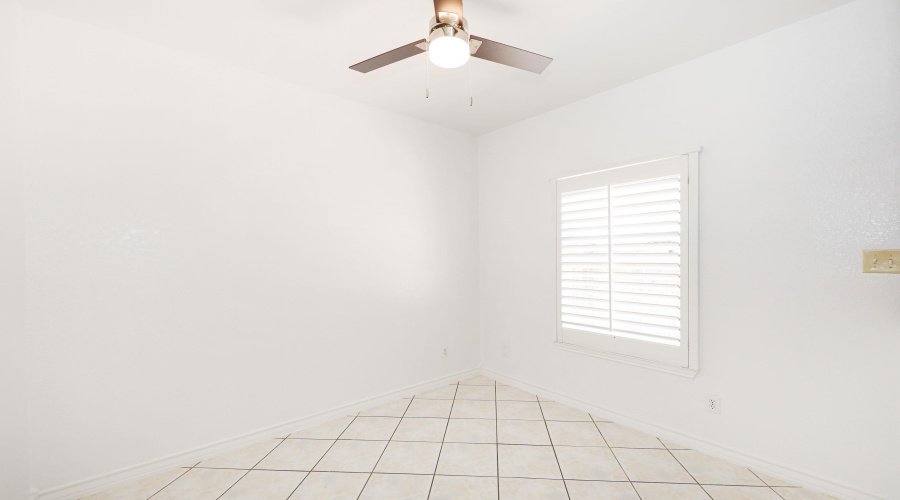 1000 Ranchway Dr, Laredo, Texas 78045, 3 Bedrooms Bedrooms, 6 Rooms Rooms,3 BathroomsBathrooms,Residential,For Rent,1000 Ranchway Dr,20261301