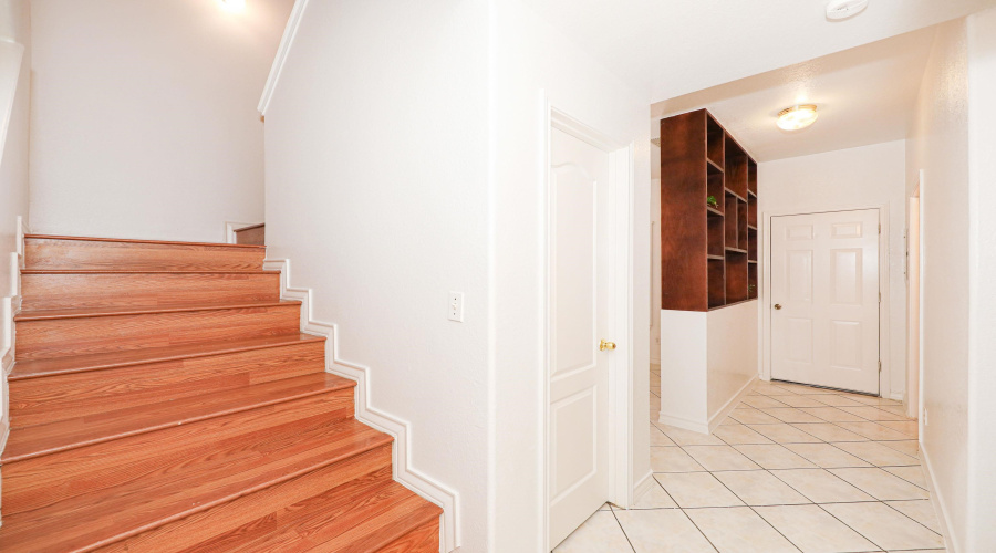 1000 Ranchway Dr, Laredo, Texas 78045, 3 Bedrooms Bedrooms, 6 Rooms Rooms,3 BathroomsBathrooms,Residential,For Rent,1000 Ranchway Dr,20261301