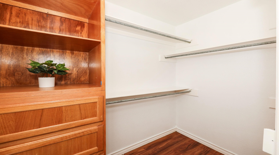 1000 Ranchway Dr, Laredo, Texas 78045, 3 Bedrooms Bedrooms, 6 Rooms Rooms,3 BathroomsBathrooms,Residential,For Rent,1000 Ranchway Dr,20261301