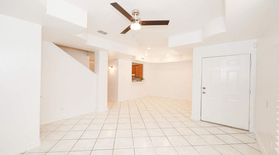 1000 Ranchway Dr, Laredo, Texas 78045, 3 Bedrooms Bedrooms, 6 Rooms Rooms,3 BathroomsBathrooms,Residential,For Rent,1000 Ranchway Dr,20261301