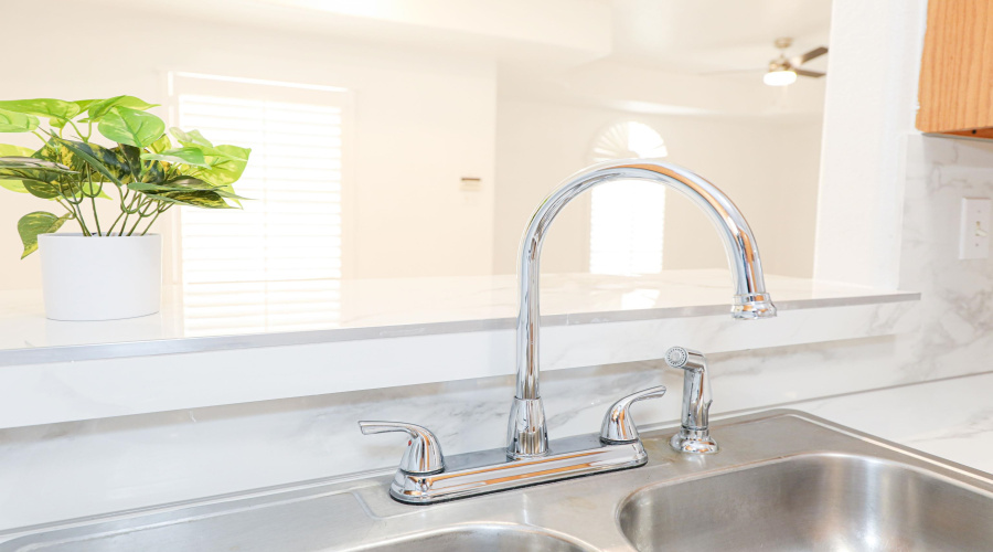 1000 Ranchway Dr, Laredo, Texas 78045, 3 Bedrooms Bedrooms, 6 Rooms Rooms,3 BathroomsBathrooms,Residential,For Rent,1000 Ranchway Dr,20261301