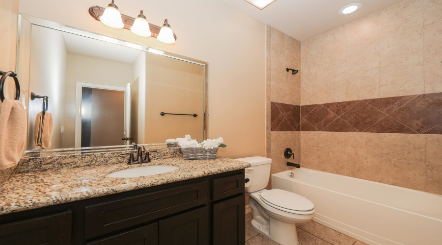 10517 Twilight Dr, Laredo, Texas 78045, 3 Bedrooms Bedrooms, 7 Rooms Rooms,2 BathroomsBathrooms,Residential,For Sale,10517 Twilight Dr,20261302