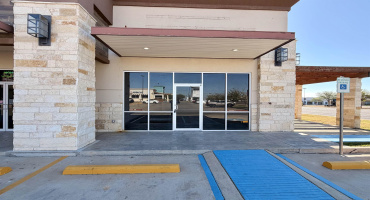 2402 Jacaman Rd, LAREDO, Texas 78041, 6 Rooms Rooms,1 BathroomBathrooms,Commercial retail/office,For Rent,2402 Jacaman Rd,20261305