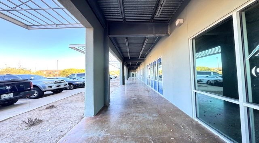 1701 Jacaman Rd, Laredo, Texas 78041, 6 Rooms Rooms,1 BathroomBathrooms,Commercial retail/office,For Rent,1701 Jacaman Rd,20261312