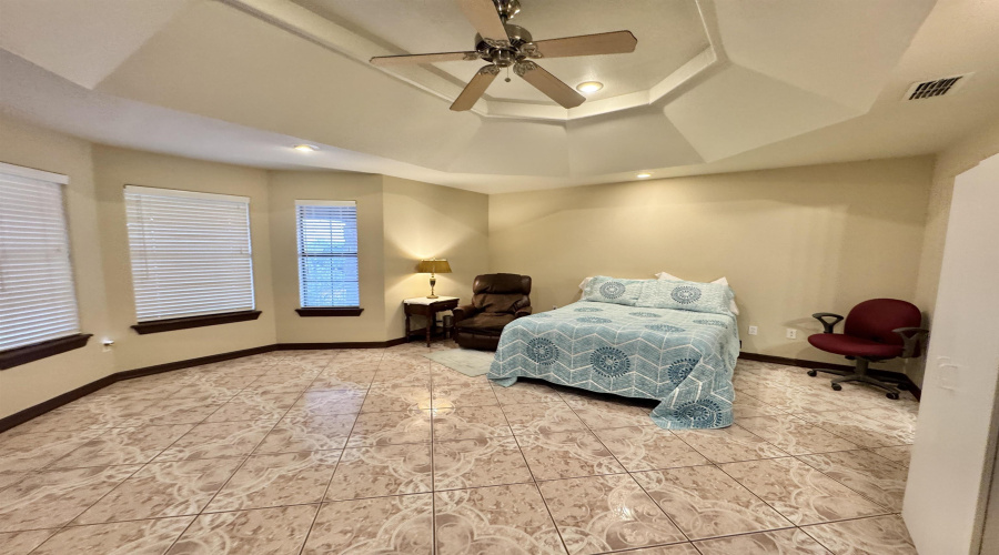 143 Meza Salinas Rd., ZAPATA, Texas 78076, 4 Bedrooms Bedrooms, 6 Rooms Rooms,3 BathroomsBathrooms,Residential,For Sale,143 Meza Salinas Rd.,20260367