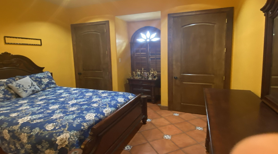 3806 San Eduardo Ave, Laredo, Texas 78041-4544, 3 Bedrooms Bedrooms, 6 Rooms Rooms,3 BathroomsBathrooms,Residential,For Sale,3806 San Eduardo Ave,20261306