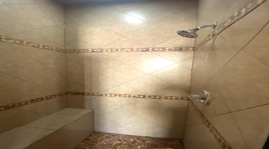 3806 San Eduardo Ave, Laredo, Texas 78041-4544, 3 Bedrooms Bedrooms, 6 Rooms Rooms,3 BathroomsBathrooms,Residential,For Sale,3806 San Eduardo Ave,20261306