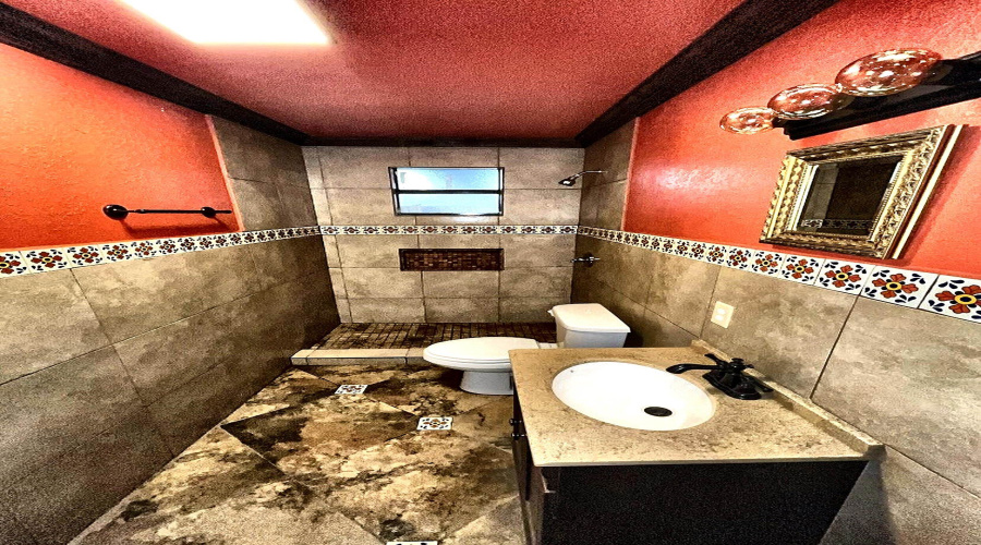 3806 San Eduardo Ave, Laredo, Texas 78041-4544, 3 Bedrooms Bedrooms, 6 Rooms Rooms,3 BathroomsBathrooms,Residential,For Sale,3806 San Eduardo Ave,20261306