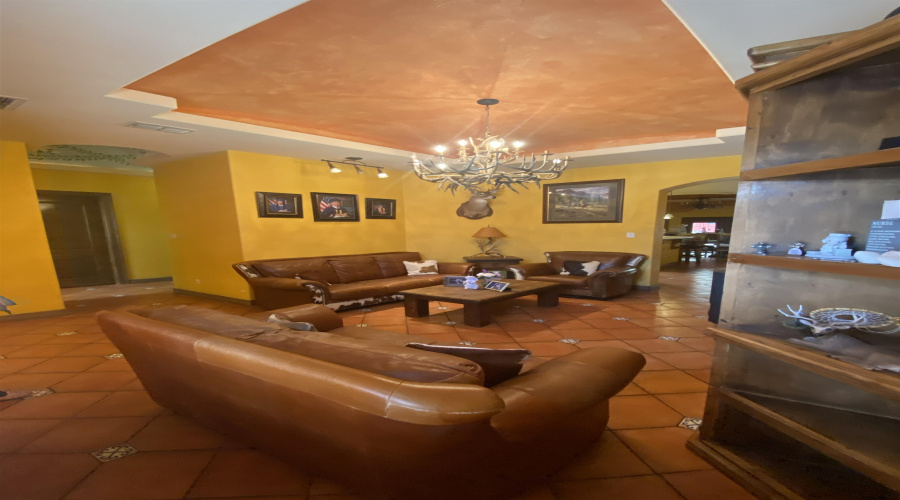 3806 San Eduardo Ave, Laredo, Texas 78041-4544, 3 Bedrooms Bedrooms, 6 Rooms Rooms,3 BathroomsBathrooms,Residential,For Sale,3806 San Eduardo Ave,20261306