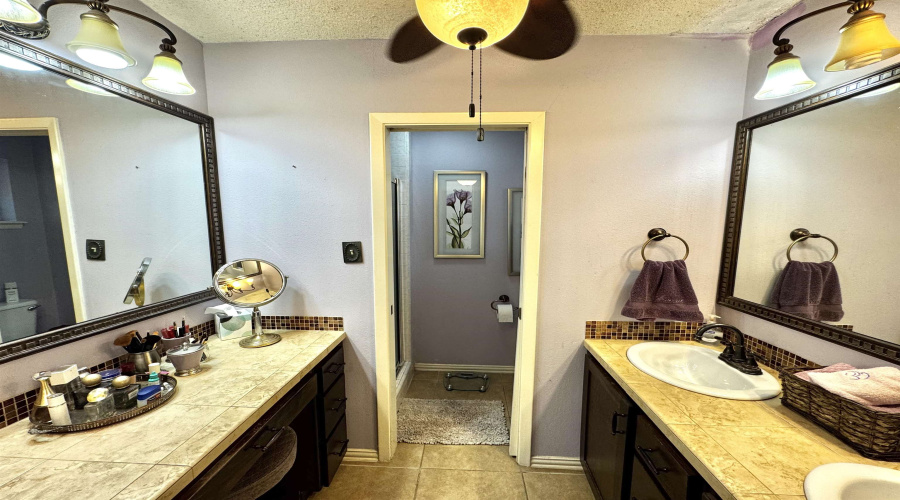 721 Lindenwood Dr, Laredo, Texas 78045, 4 Bedrooms Bedrooms, 10 Rooms Rooms,2 BathroomsBathrooms,Residential,For Sale,721 Lindenwood Dr,20261308