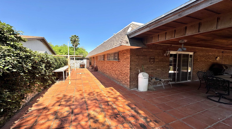 721 Lindenwood Dr, Laredo, Texas 78045, 4 Bedrooms Bedrooms, 10 Rooms Rooms,2 BathroomsBathrooms,Residential,For Sale,721 Lindenwood Dr,20261308